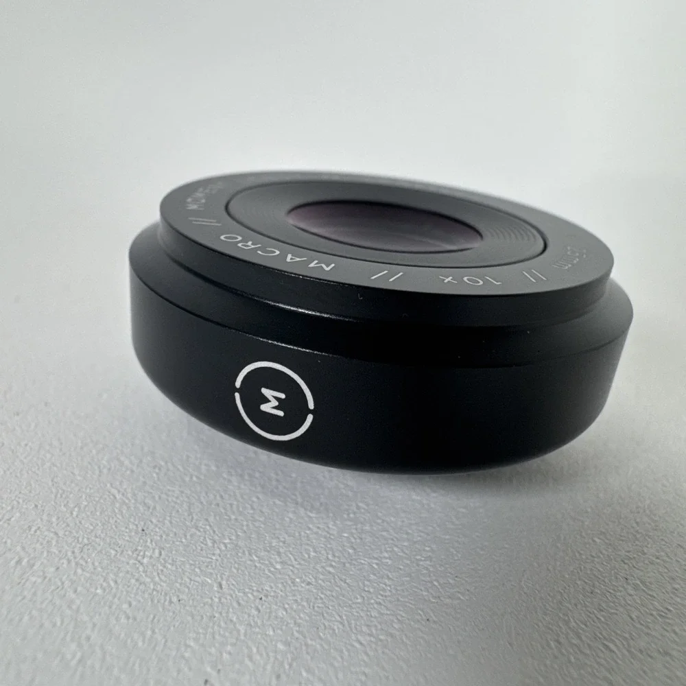 Moment M-Series Macro Lens with Storage Pouch 25mm 10x, EUC